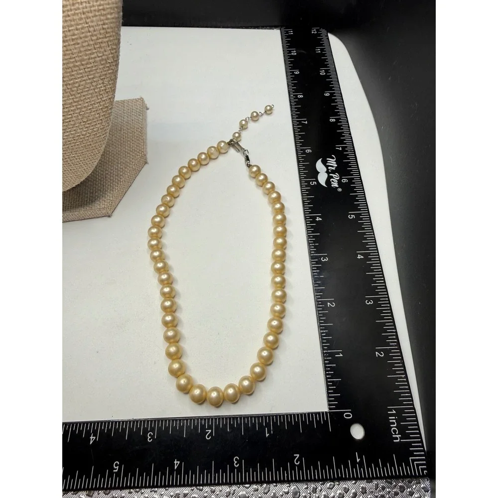 Vintage Trifari Faux‎ Pearl Necklace Cream Strand Silver Tone Hook Clasp 17.5